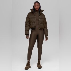 Alo Yoga Gold Rush Puffer Espresso New With out Tags slight crop
